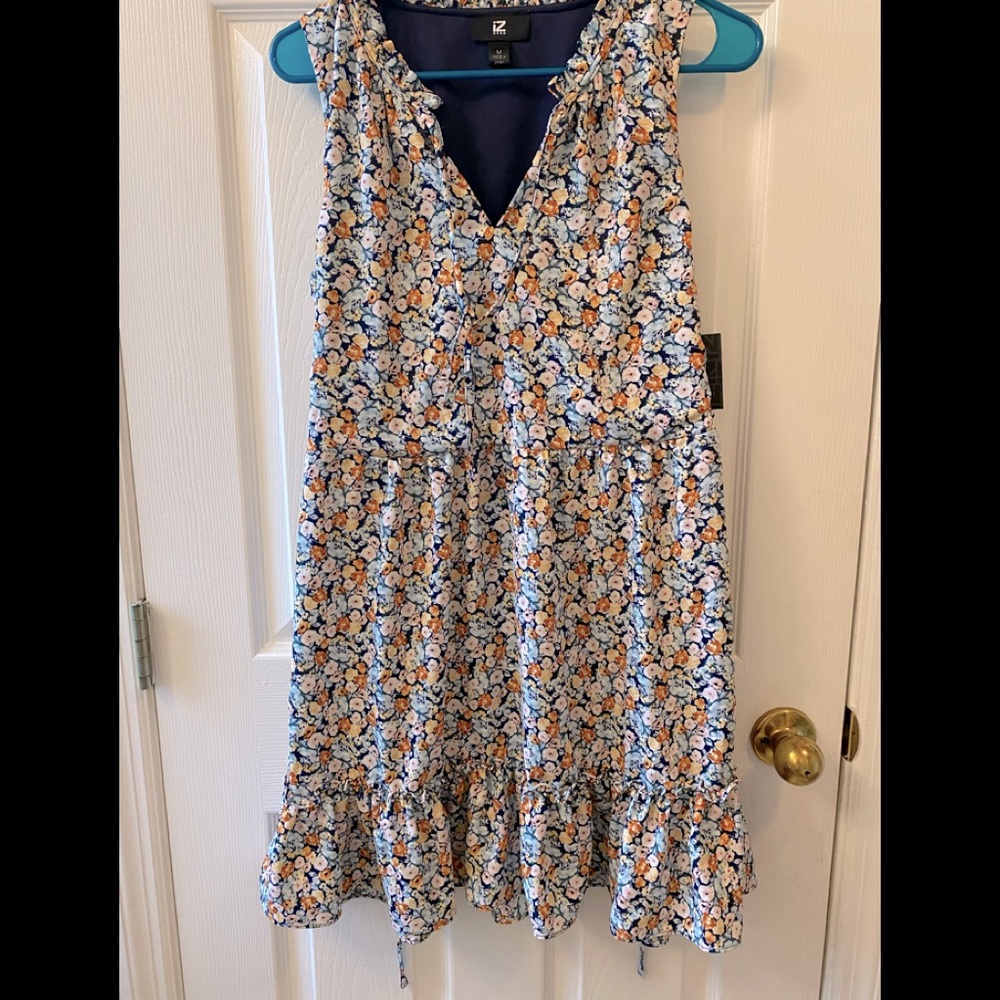 NWT IZ Byer tiered flower dress